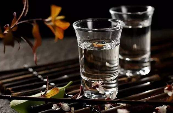 为什么古代人叫吃酒,而不叫喝酒呢?