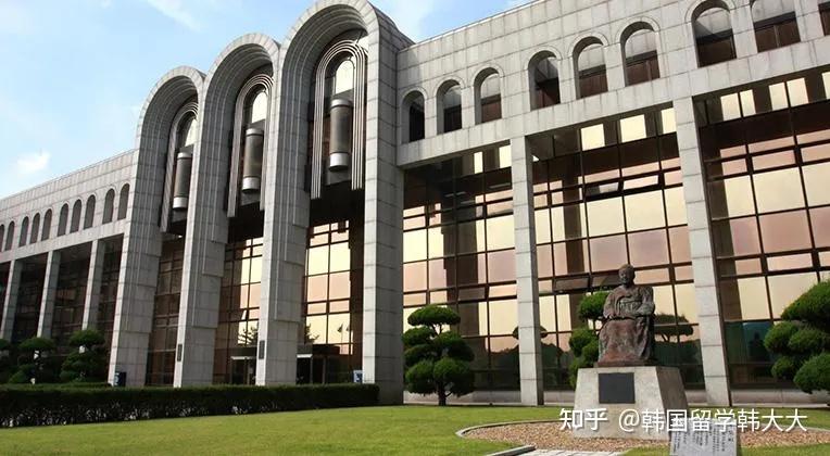 祥明大学共设立有两个校区,分别坐落于韩国的首尔及忠清北道的天安市