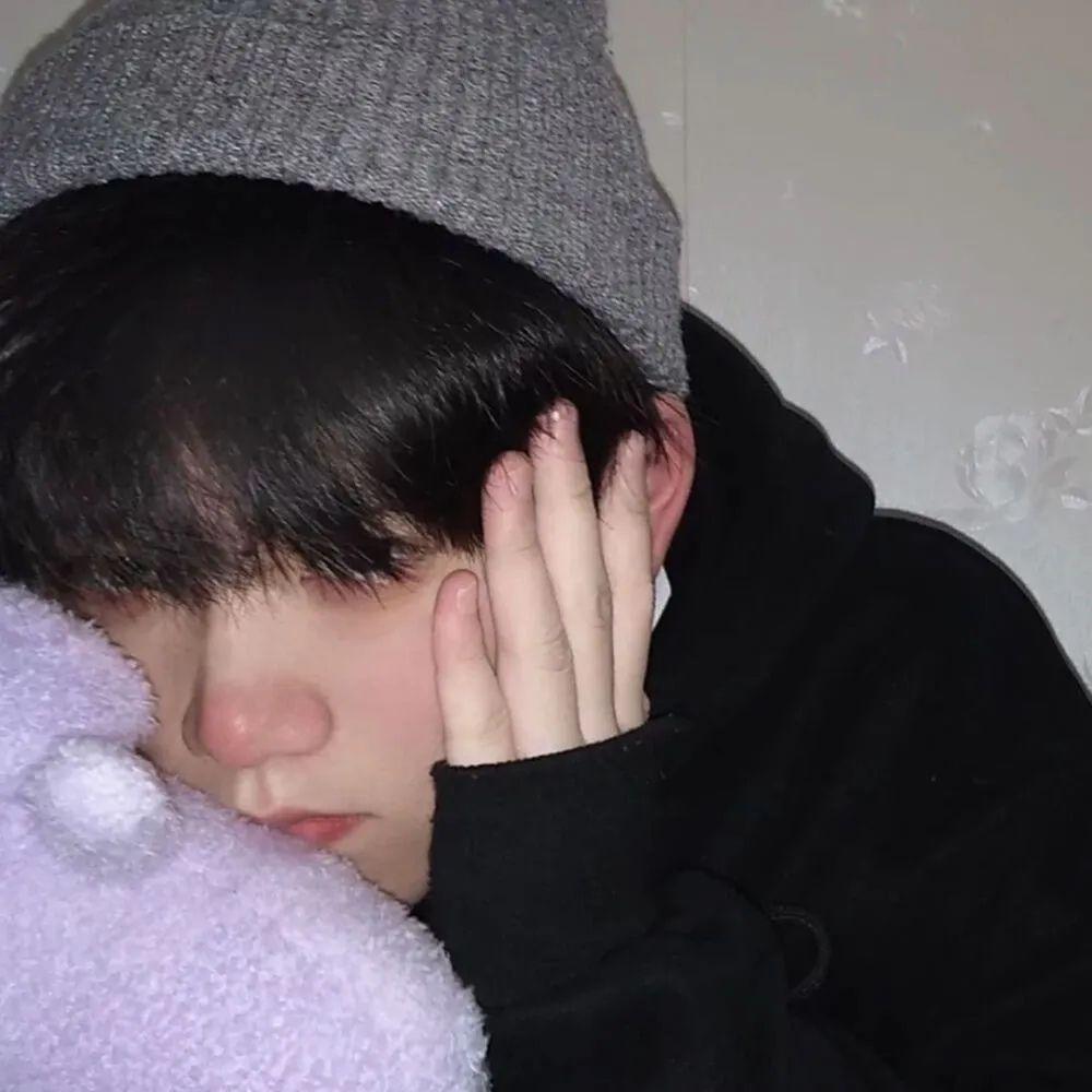 有没有耐看温柔的男生头像