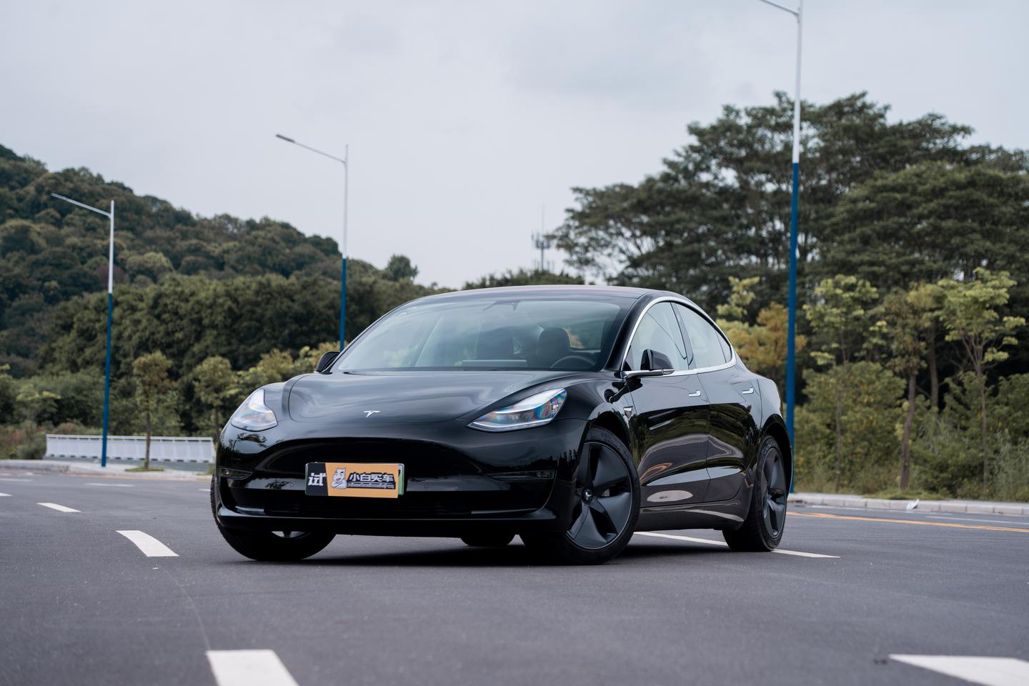 特斯拉model 3 : 加量还降价,不到25万的我值得买吗?