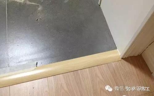 当然也可以不用过门石,直接用铜条压边过渡也行
