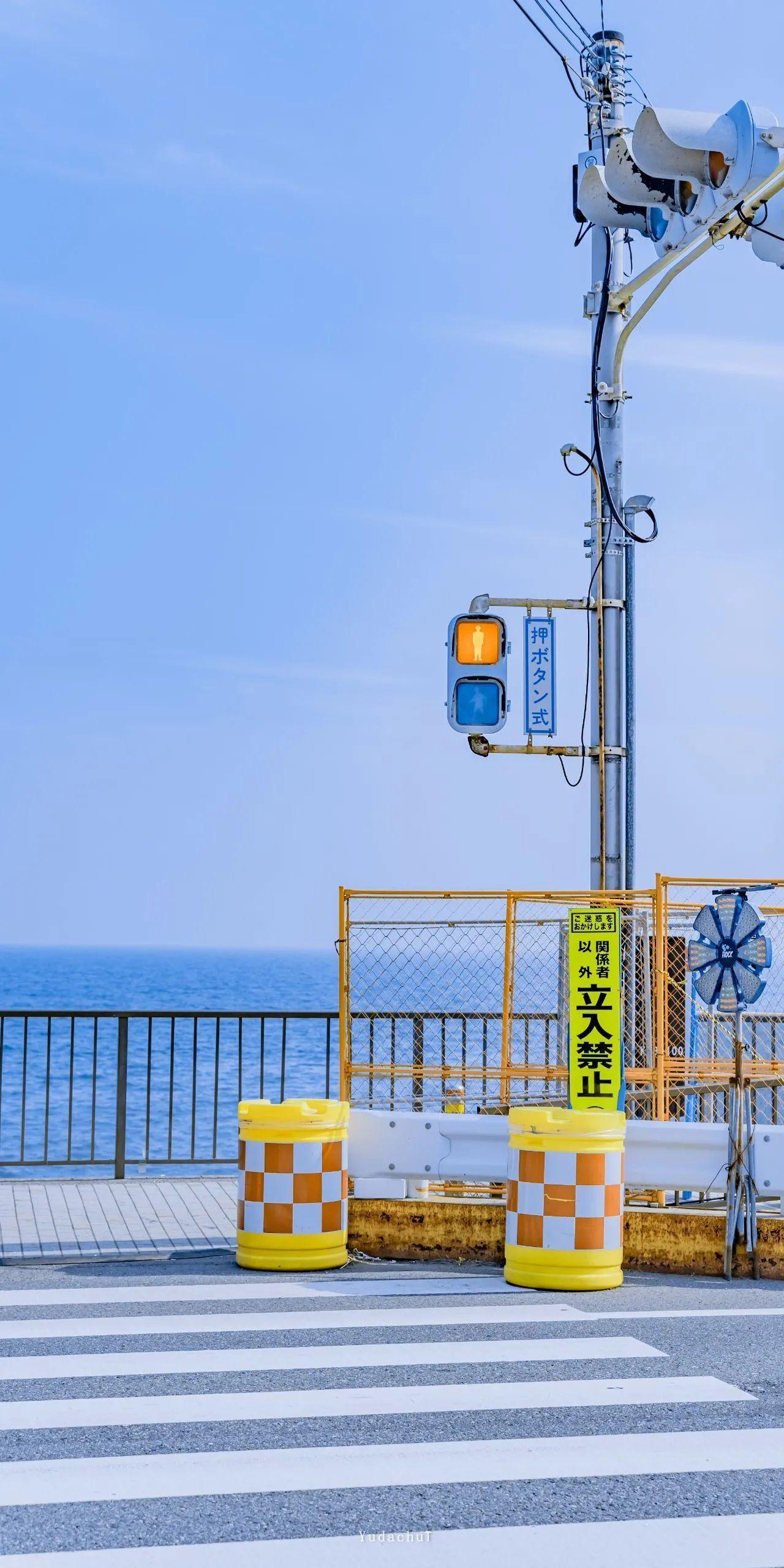 求一波清透感的壁纸呀!(像如下这几张?