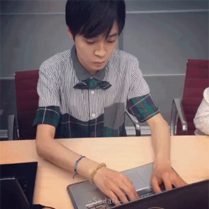 参考班上成绩好的同学.