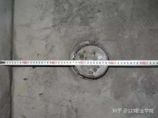 一,坐便器预留排水管孔距偏差