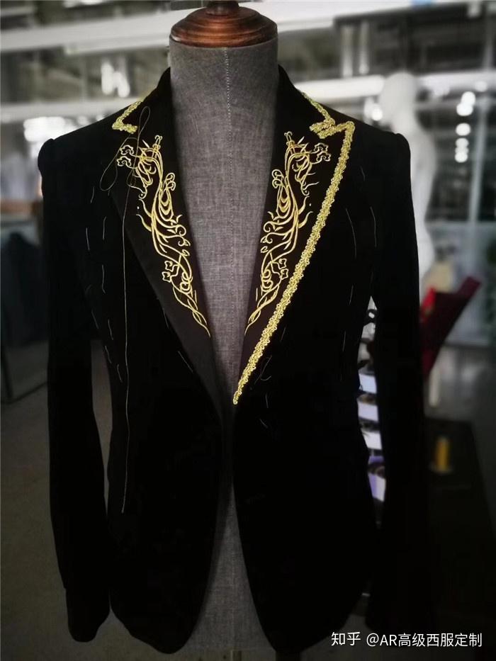 最后完成的驳头成品lanificio  di  marzoni周杰伦礼服同款黑色是
