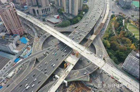 北横通道天目路高架主线主体结构贯通