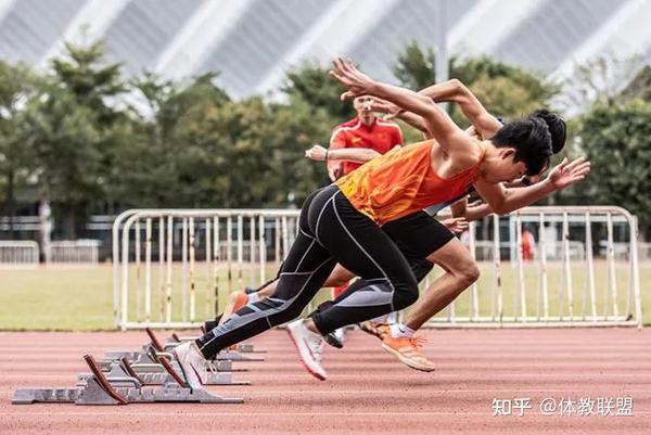 无论是文化课考生的体育成绩,还是体育生的文化成绩, 在我们传统的