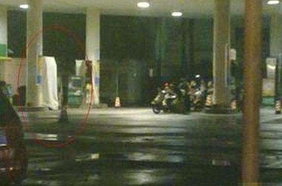 卫辉市加油站灵异事件女子给阴间车队加油
