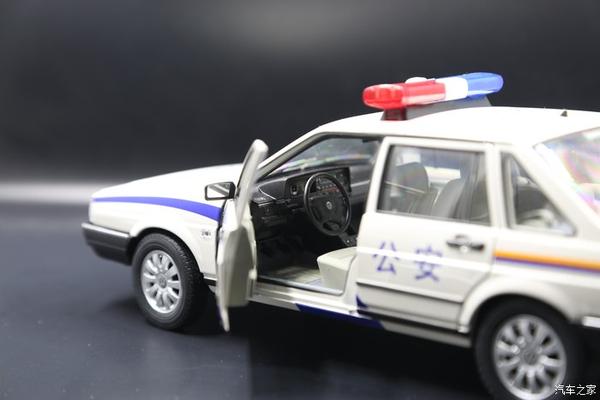 桑塔纳警车模型欣赏