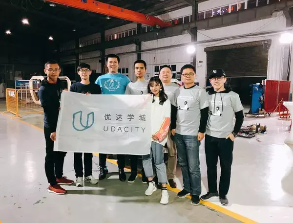 udacity 团队(从左到右依次是申泽邦,张迪,周博林,杨健,daisy,李良