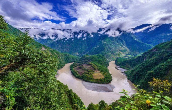 行走怒江大峡谷云南最壮观的大峡谷自驾游玩就玩深度