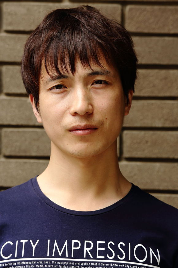 与上面讲的窄脸窄鼻,长相柔和的役人类型(yakun