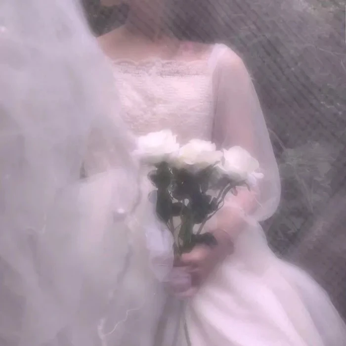 有哪些看上去干净温柔的女生头像