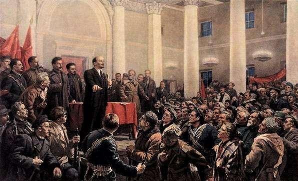 1917年11月,俄国十月革命爆发,苏维埃建立.
