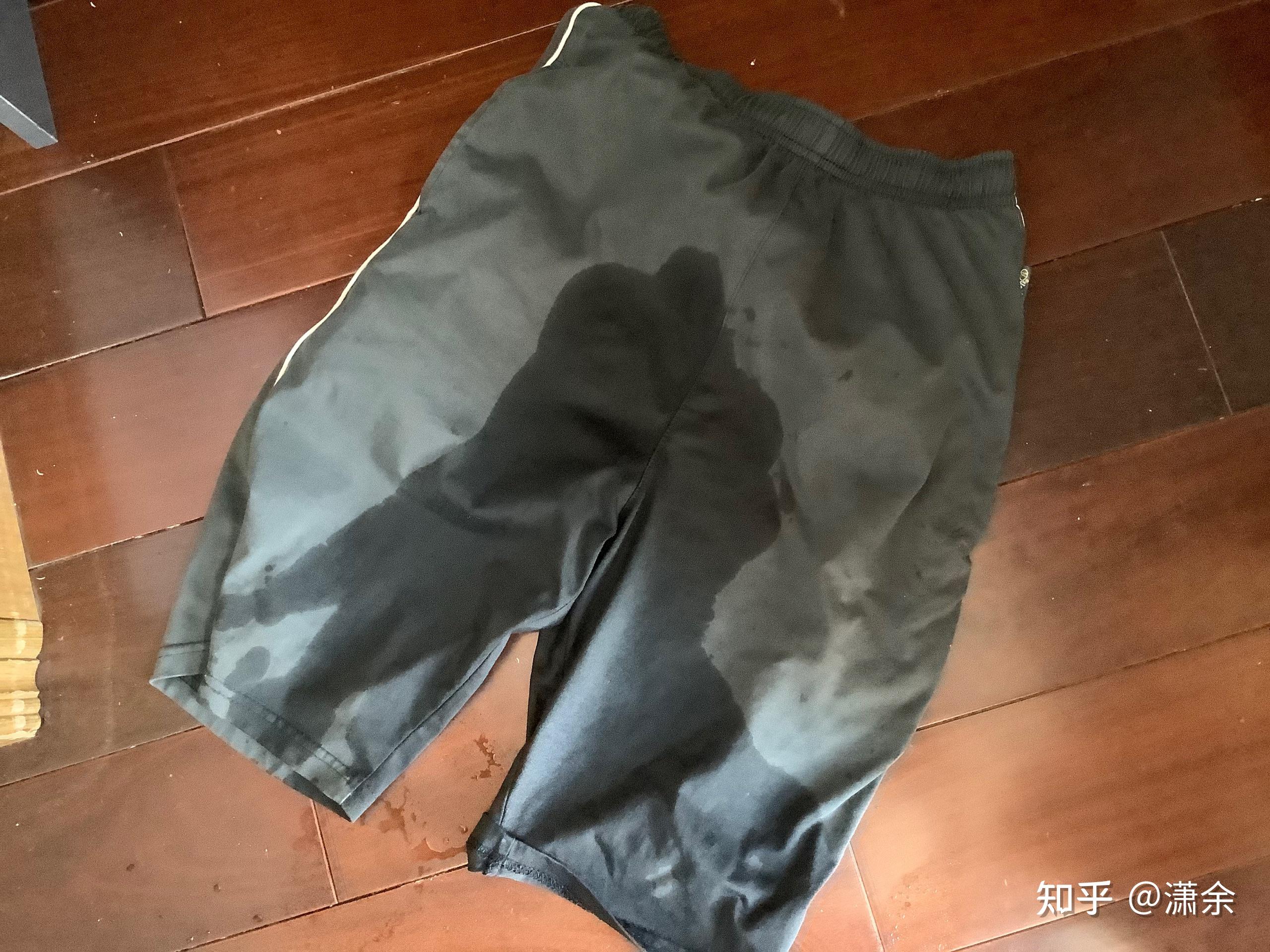 上课尿裤子怎样才能不被发现?