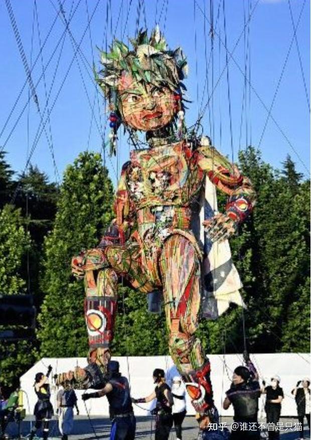 如何评价东京奥运会惊现恐怖巨型人偶,发光人头气球,要怎么理解这种