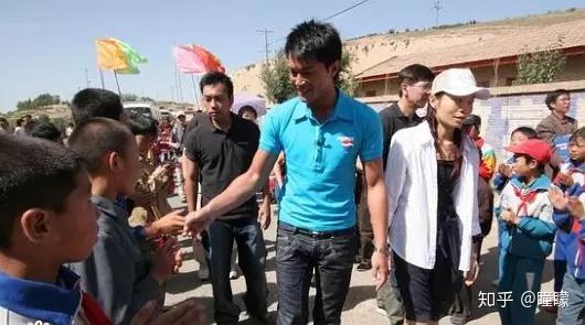 相信了解古天乐的人都知道,他从2009年开始做慈善捐建学校,10年的时间