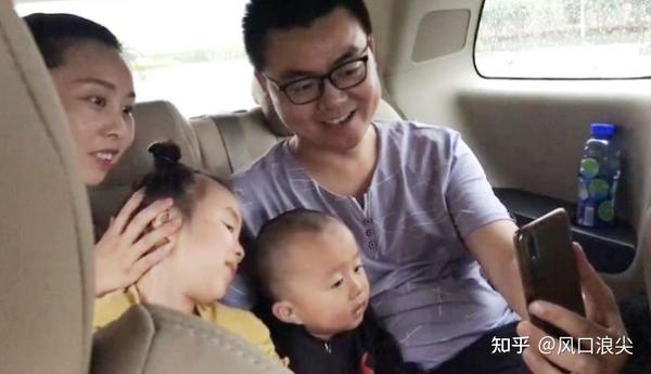 老好人郭威为何对这事极少发声很多事情其实他都明白