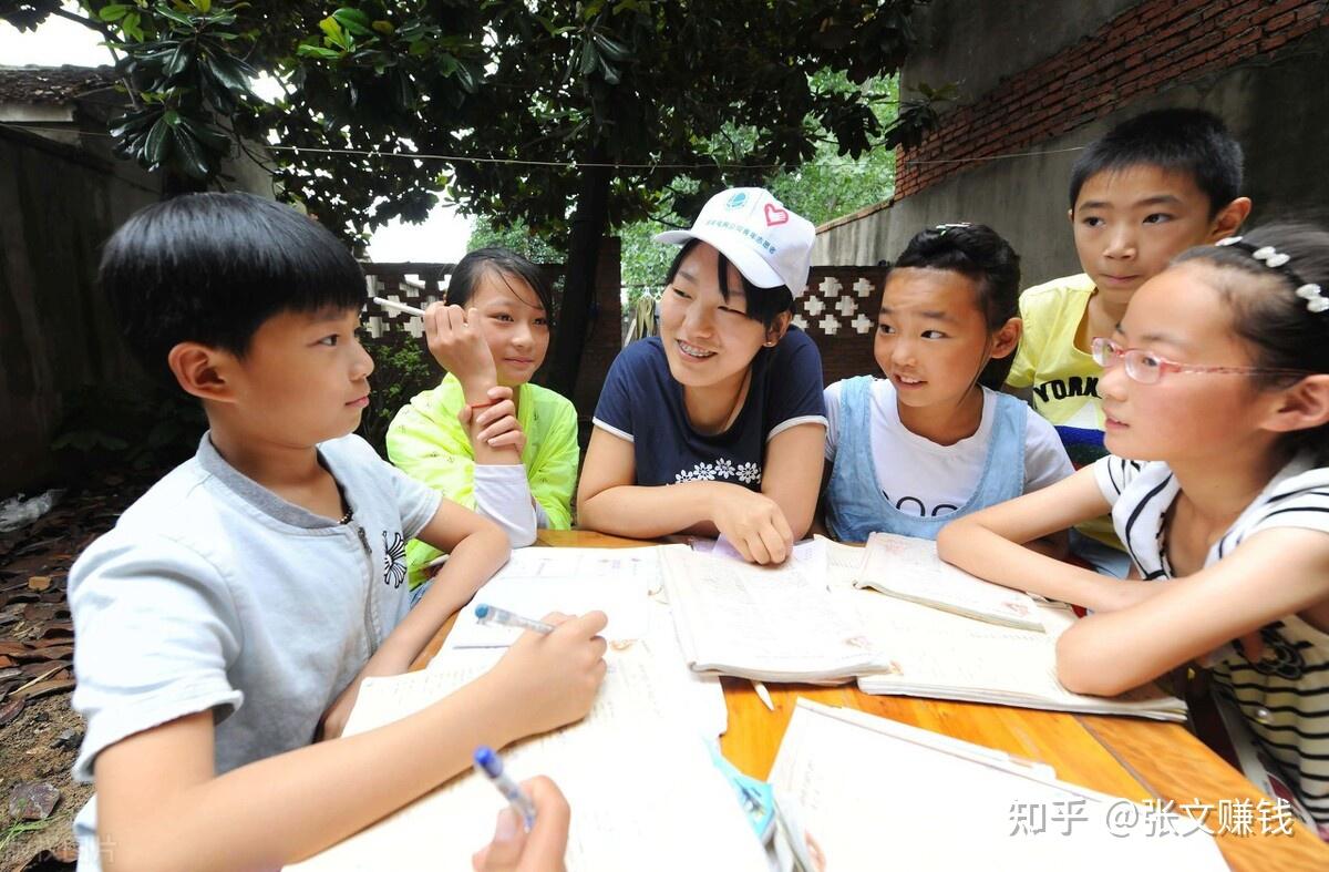 会给乡村的学生传授很多新的事物,让学生对于城市的生活充满向往,让