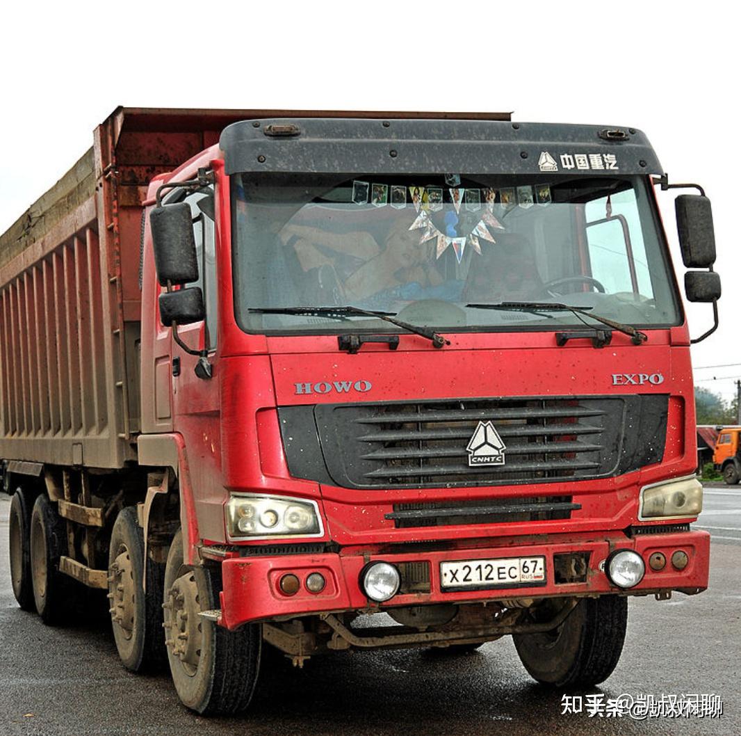 中国重汽卡车老黄河卡车的后代们在俄罗斯相当受欢迎一
