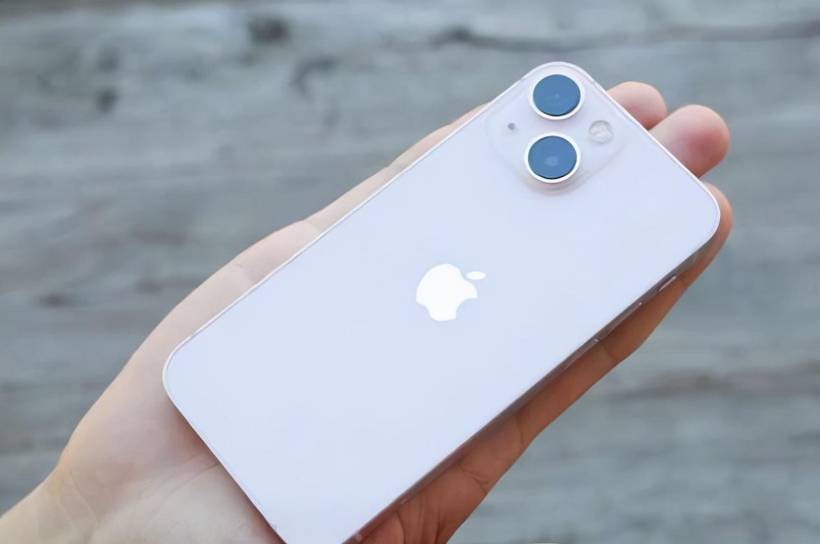 iphone13mini照片,iphone13mini图片 iphone 13 mini该不该买?苹果 13 mini有哪些值得购买