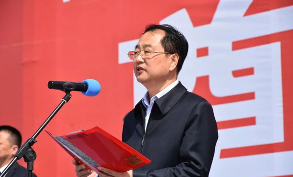 郑连胜,市政协副主席任兴业,县委书记赵庆文,县人大常委会主任吴召勇
