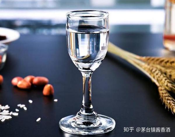 喝白酒用小酒杯除了因为度数高,还有你不知道的原因