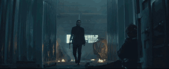 然后john wick开始决定复出并寻其复仇