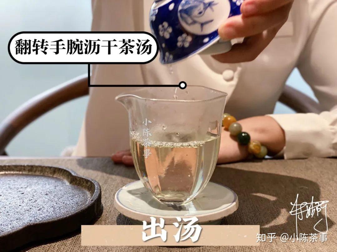 李麻花白茶探秘一款白牡丹饼被冲泡得发苦有哪些原因在作祟