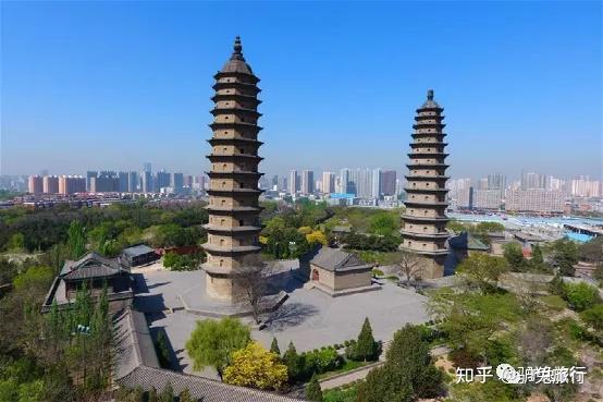 二,双塔寺:双塔寺可以说是太原市的标志性建筑,始建于明朝;三