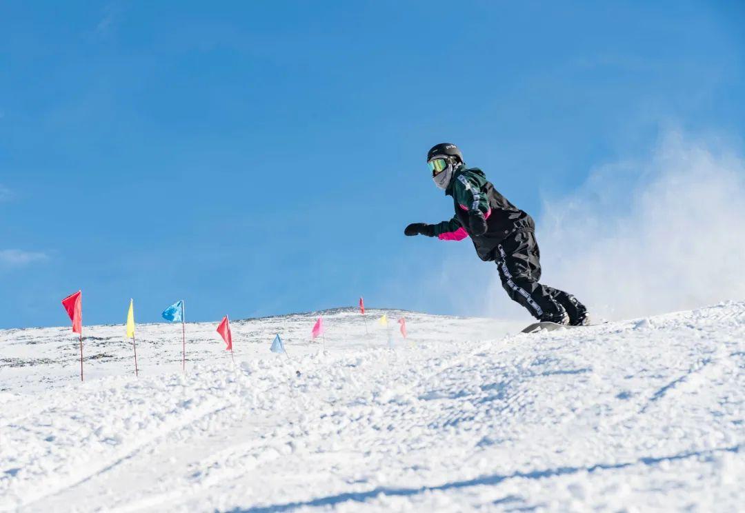 激情冰雪相约冬奥奥运健儿的集训场地有什么奇特之处