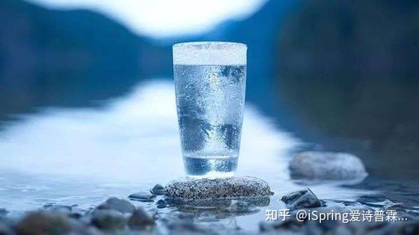 纯净水不能天天喝这样的说法,主要是因为人们认为纯净水中只含有水