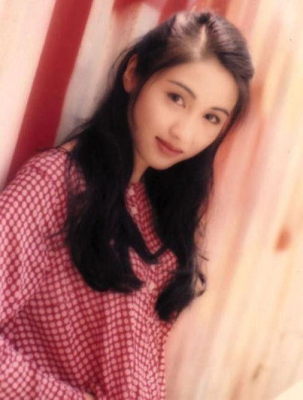 写真哲学|如何拍出90年代复古港风照片?
