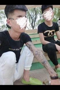 其实社会是两种社会 第一种就是快手那样的风格,俗称 混社会 也叫 s.
