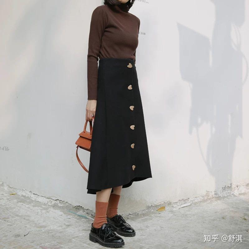 X女生符号穿A女生型腿?字型v女生裙子qq图片