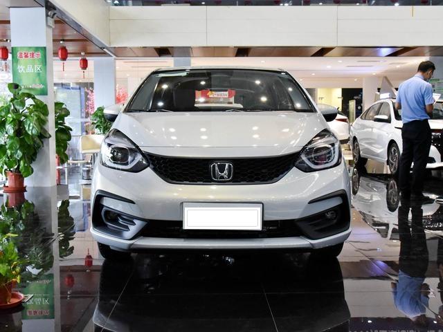 飞度2021款售价,2021款飞度图片及价格 2021款本田飞度到店实拍,内饰科技感很强,标配7英寸液晶仪表盘