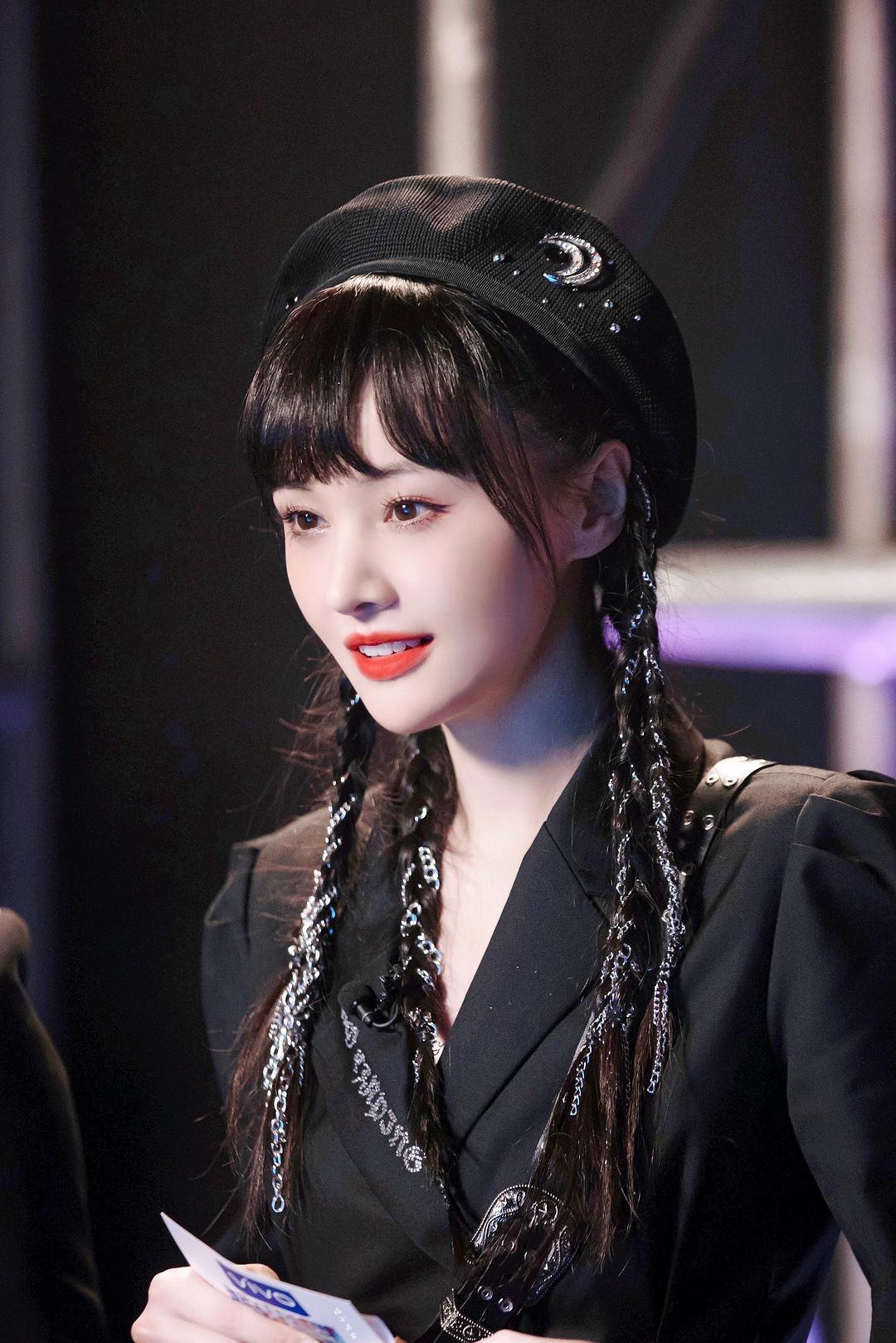 谁会接替郑爽上追光吧哥哥胡先煦女友周笔畅为啥上浪姐