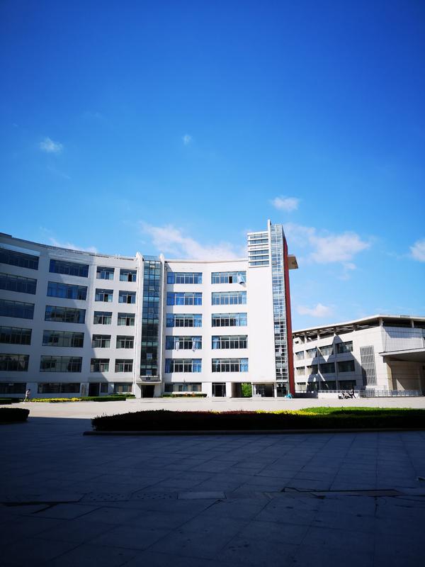 青岛科技大学崂山校区怎么样?