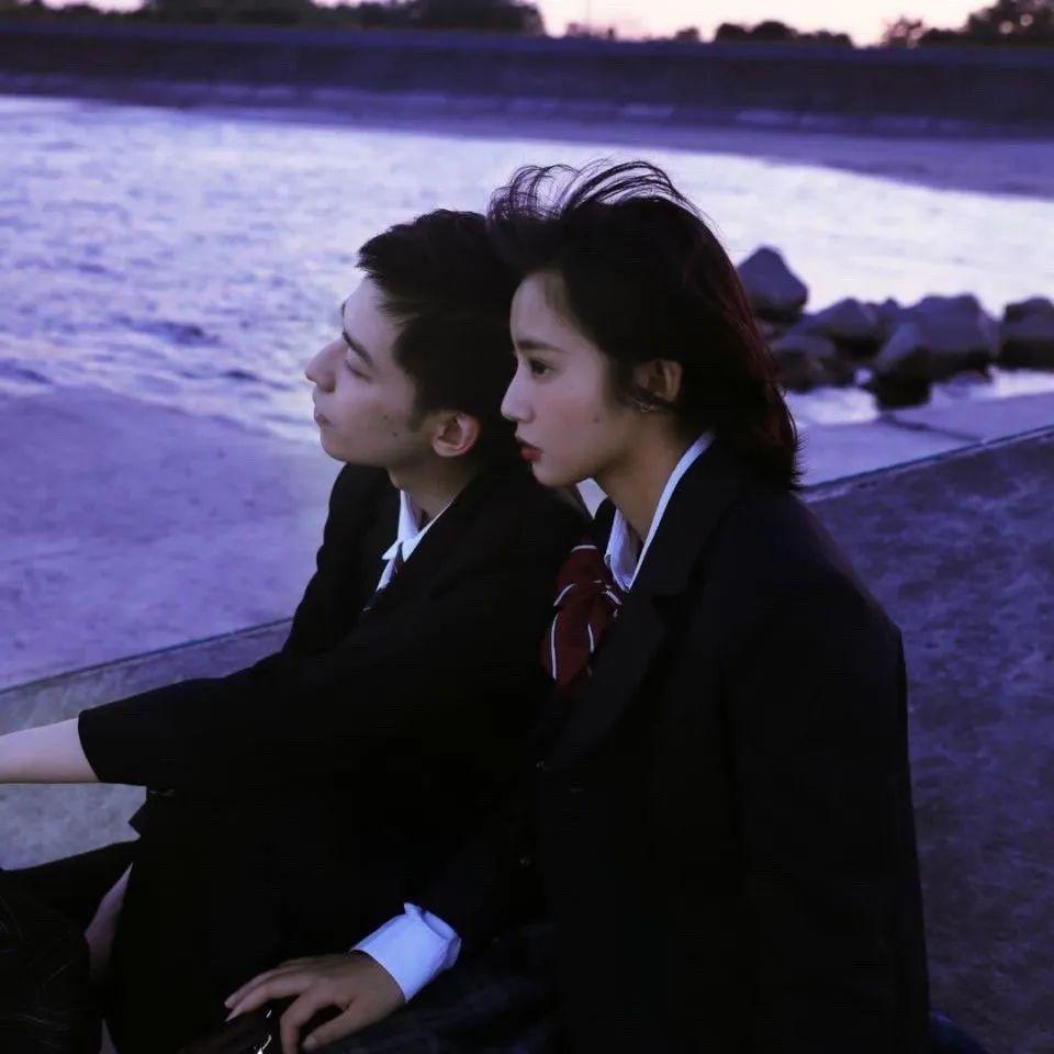 有没有好看的海边情侣头像