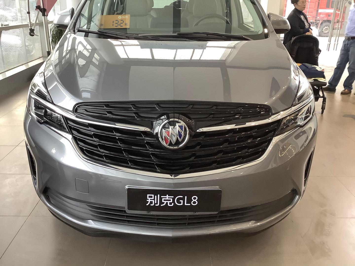 到店实拍2021款别克gl8陆上公务舱,2.0t轰出237马力,油耗7.8l!