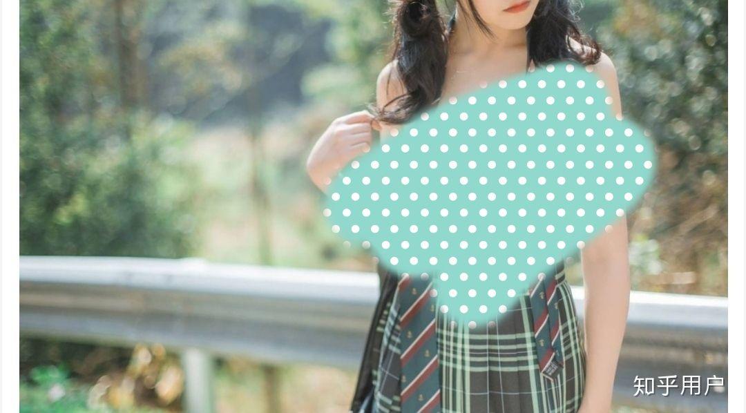 如何看待cp26上穿jk制服的女生摆露骨姿势被路人骂