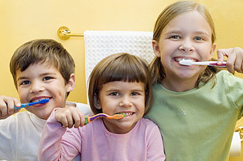 小孩子应该从几岁开始刷牙?
