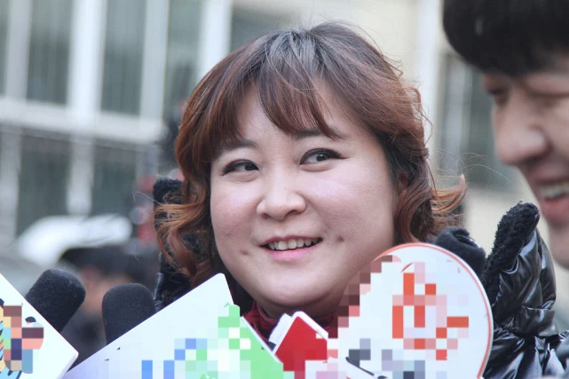 贾玲和王宝强的妈妈都已去世母亲节都很怀念妈妈