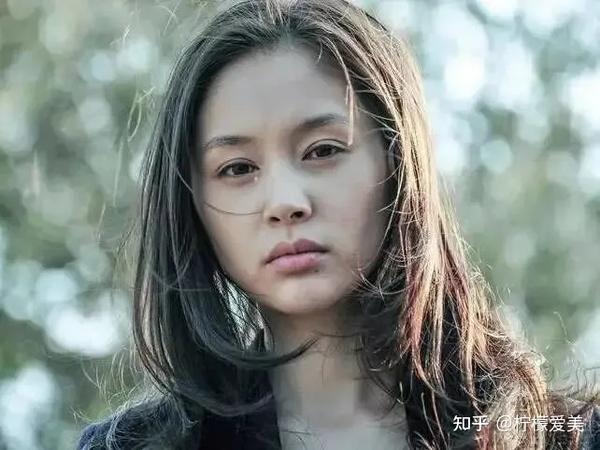 王子文新男友疑是海王他俩刚公开就有人担心会分手了