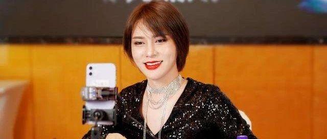 辛巴徒弟时大漂亮快手首秀带货52亿昭示着一个新时代的开启