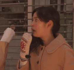 疲力尽后来到了肾脏 随着尿液排出了 这时候他们求助公司领导——大脑