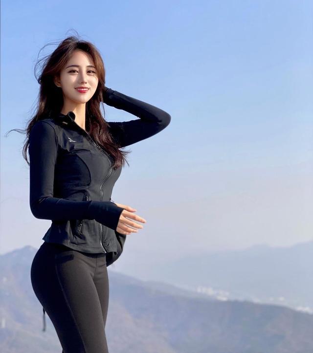 最美韩国健身美女,艳丽颜值性感身材,堪称人间尤物