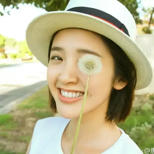 梨涡唐艺昕不重样短发教科书