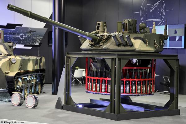 俄罗斯tbm-2014展会上公开展示的采用后期型自动装弹机的Бахча