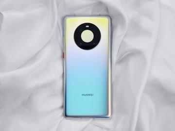 2020年度旗舰华为mate40pro在报告中表现亮眼,斩获5000元以上档位手机